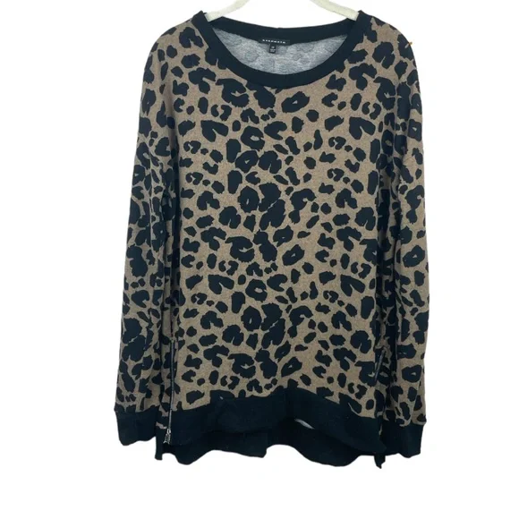 Staccato Leopard Print Side Zipper Sweater Size Medium - Picture 5 of 11